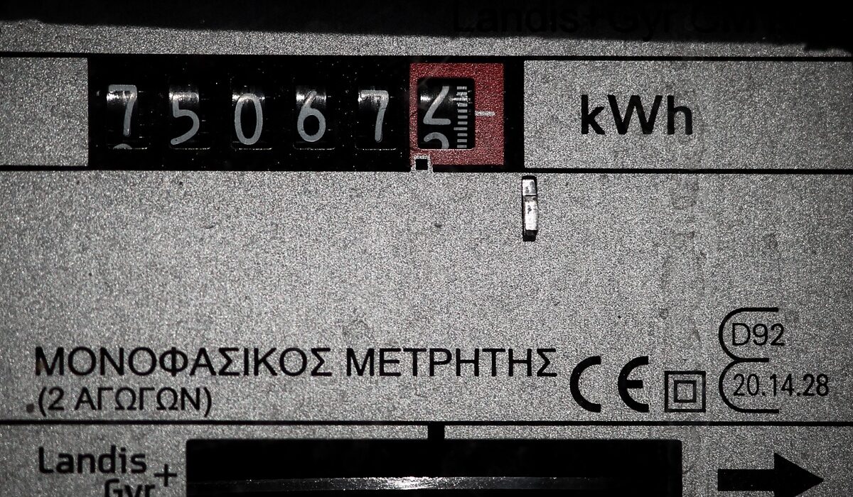 Φθηνότερο ρεύμα τον Σεπτέμβριο - Η τιμή στο πράσινο τιμολόγιο της ΔΕΗ