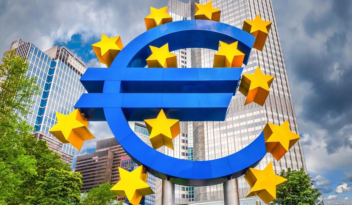 Η Κομισιόν φέρνει ξανά στο τραπέζι το ευρωομόλογο – Λείπουν κεφάλαια για άμυνα, ενέργεια και ανταγωνιστικότητα