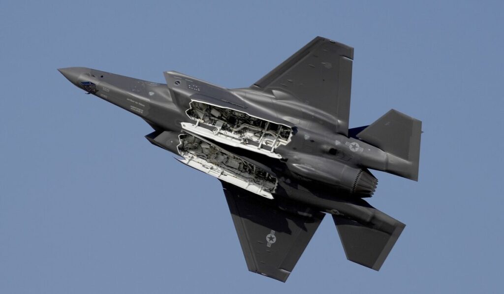 F35