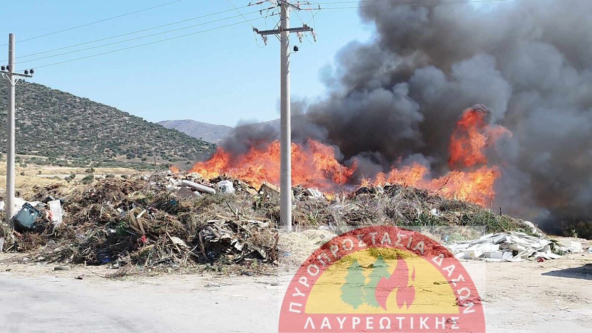 Φωτιά τώρα στο Μαρκόπουλο – Καίει εντός της χωματερής