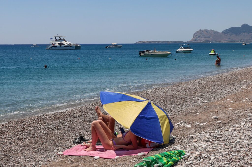 Θερμοπληξία: Τα σύμπτωματα που θυμίζουν εγγεφαλικό