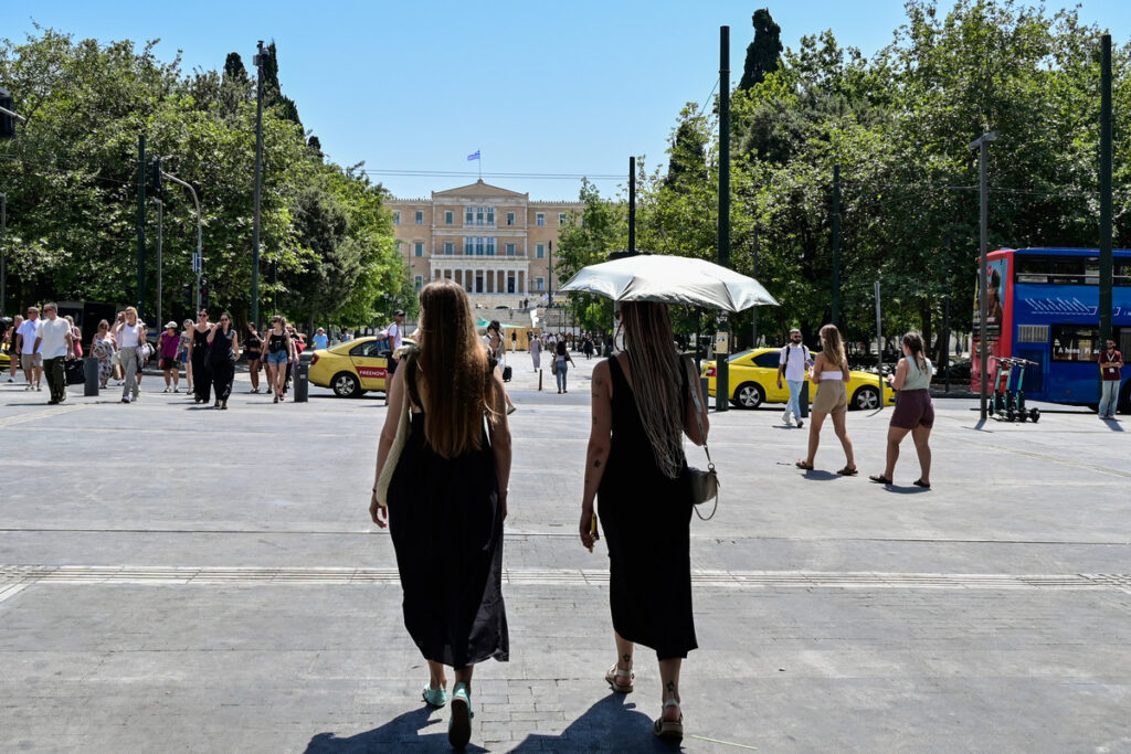 Καιρός: «Κανένας καύσωνας» στην Ελλάδα – Πού θα φτάσει τους 39 βαθμούς ο υδράργυρος