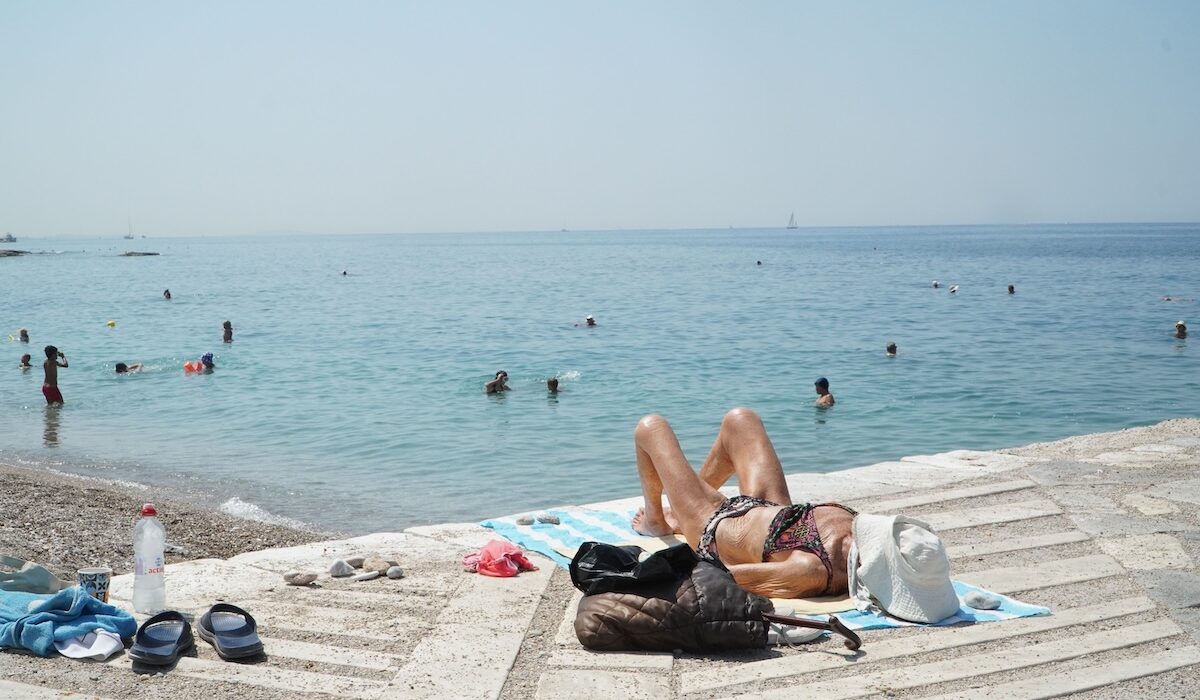 Καιρός Καύσωνας Παραλία Αττική