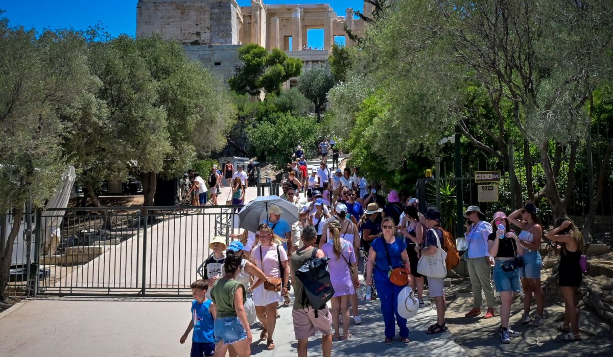 Ξεκινά καύσωνας… μαρτύριο: Αφόρητη ζέστη πρωί – βράδυ – Όλες οι περιοχές με 45άρια