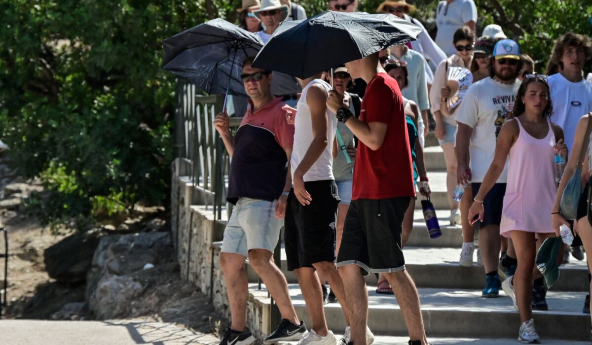 Ανατροπή με τον καύσωνα: Δεν τελειώνει την Κυριακή