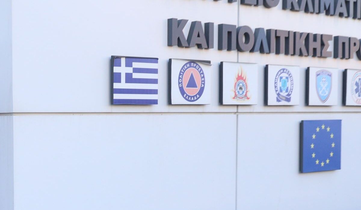 Η λιποθυμία του Δημάρχου στο Κέντρο Επιχειρήσεων της Πυροσβεστικής