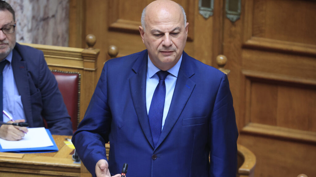 Κώστας Τσιάρας