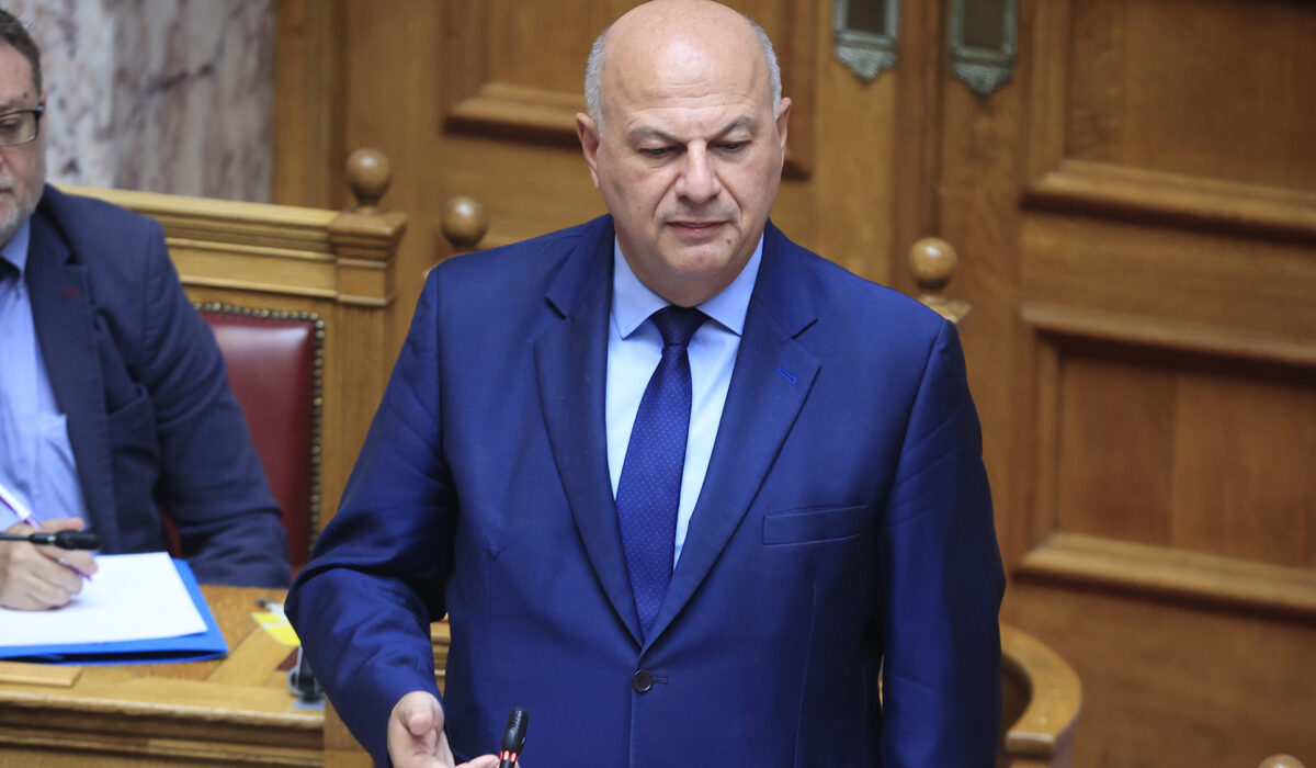 Κώστας Τσιάρας