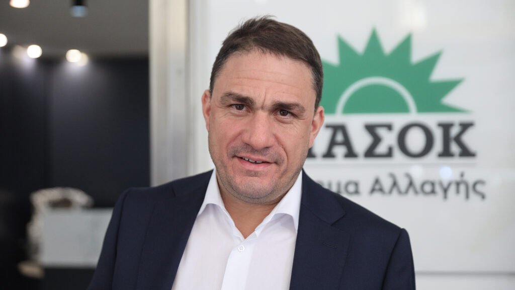 Κώστας Τσουκαλάς