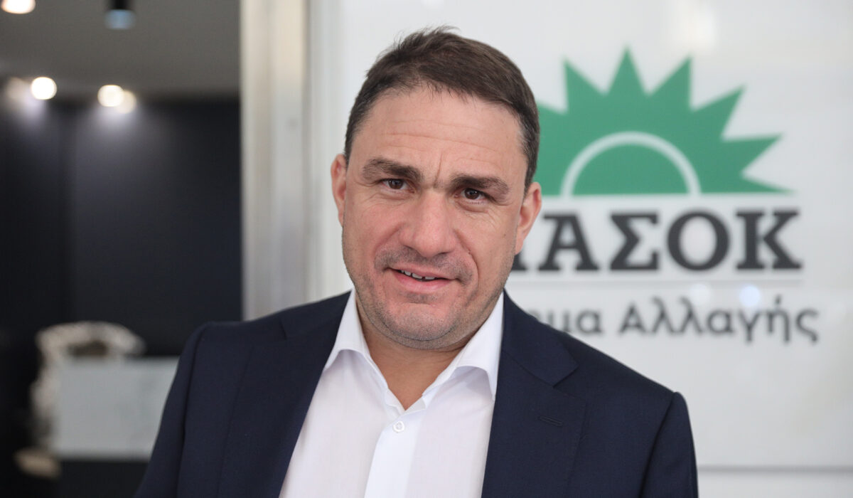 Κώστας Τσουκαλάς