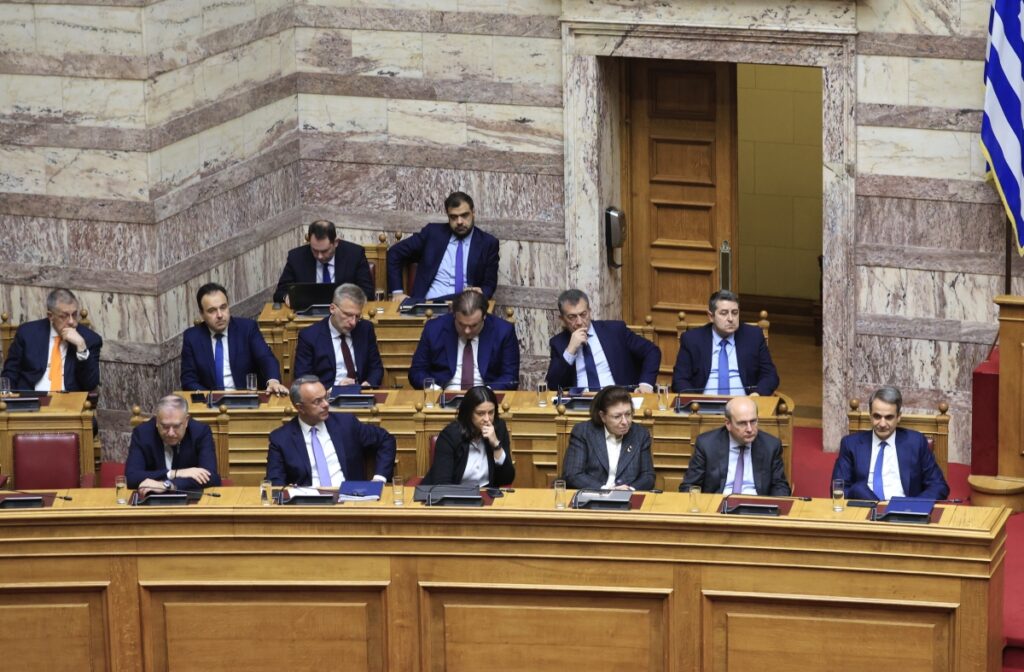 Δημοσκόπηση ACTION24: Το 93% «βλέπει» πολιτικές ευθύνες της κυβέρνησης στον ΟΠΕΚΕΠΕ