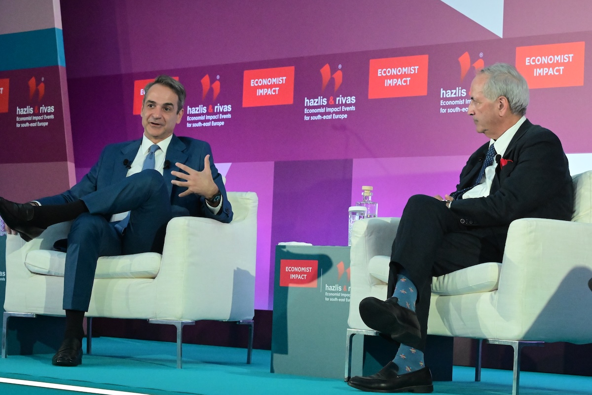 Κυριάκος Μητσοτάκης Ντάρον Ατζέμογλου Economist
