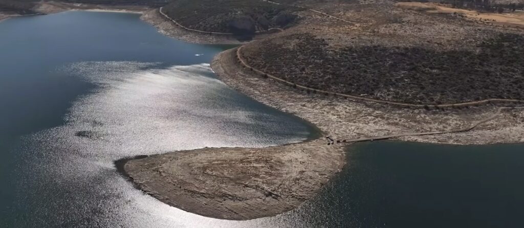 Λειψυδρία Λίμνη Υλίκη Νησί Νησάκι