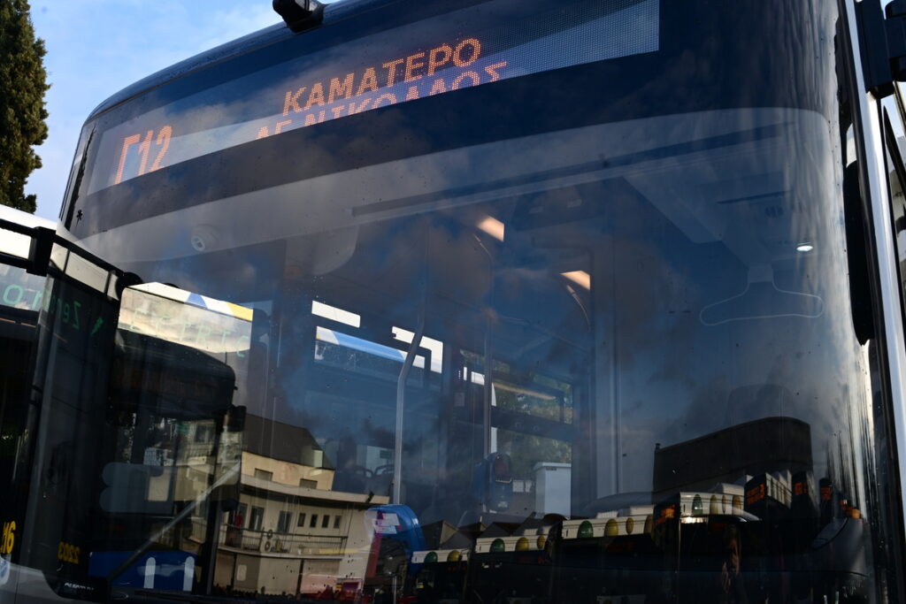 Απίστευτο περιστατικό στον Βοτανικό: Οδηγός χτύπησε με λεωφορείο συνάδελφό του επειδή τσακώθηκαν