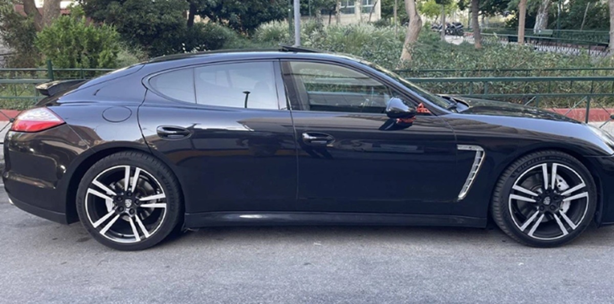 Ο TikToker με τη μαύρη Porsche, τις τραγουδίστριες και τη χλιδάτη ζωή – Από 15 ετών στην παραβατικότητα