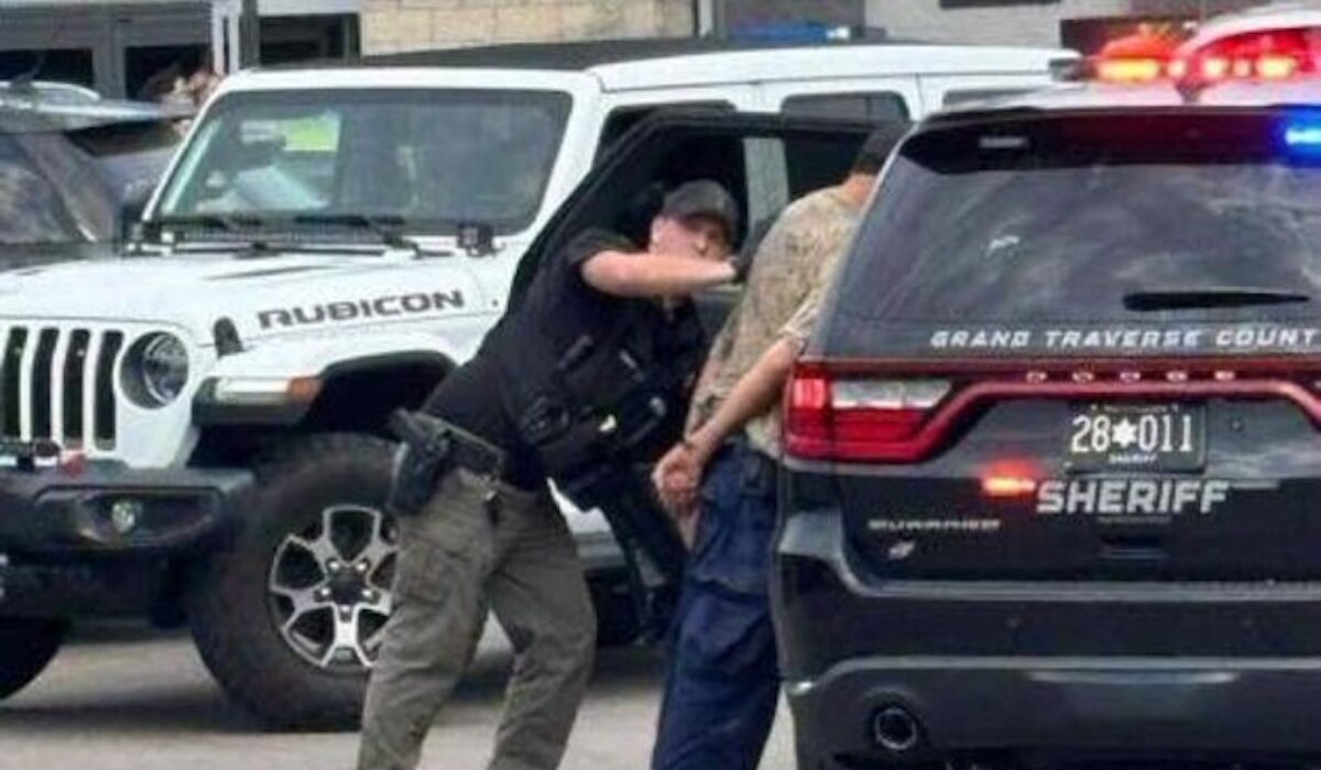 Μίσιγκαν Μαχαίρωμα Σούπερ Μάρκετ