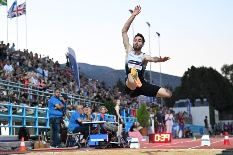 &Mu;ί&lambda;&tau;&omicron;&sigmaf; &Tau;&epsilon;&nu;&tau;ό&gamma;&lambda;&omicron;&upsilon;