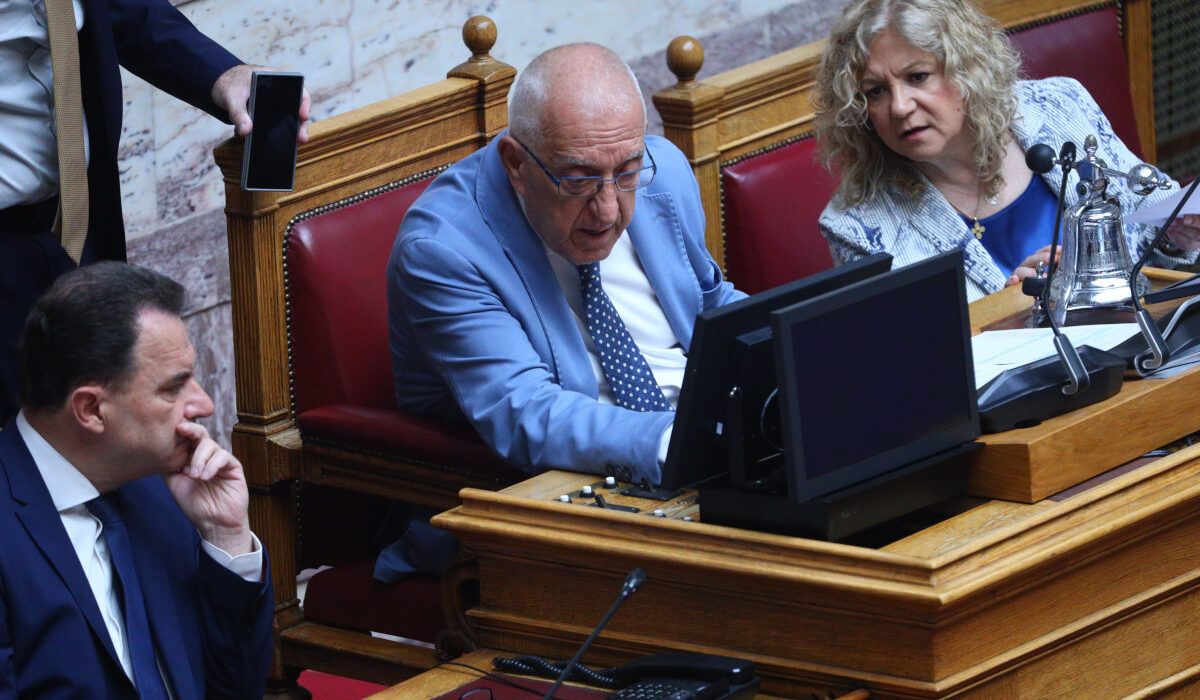 Νικήτας Κακλαμάνης στη Βουλή