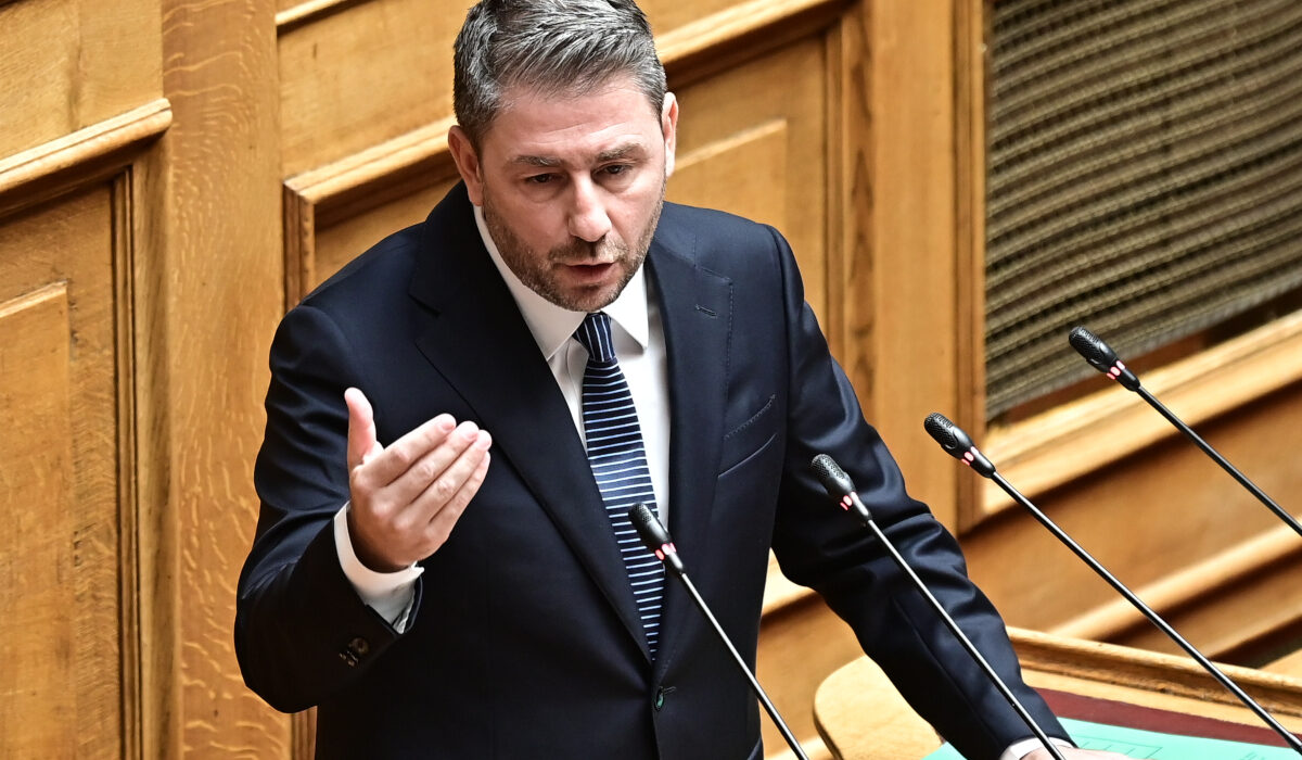 Ο πρόεδρος του ΠΑΣΟΚ Νίκος Ανδρουλάκης σε ομιλία του στη Βουλή