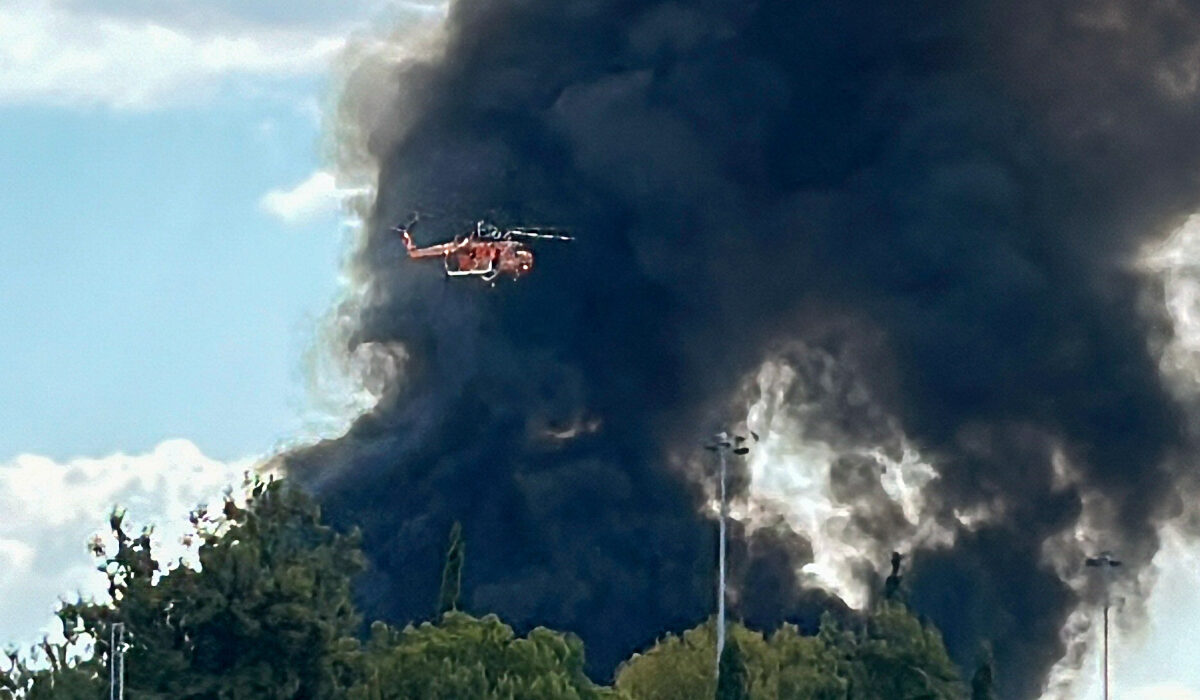 Φωτιά σε εργοστάσιο ανακύκλωσης στη Σίνδο