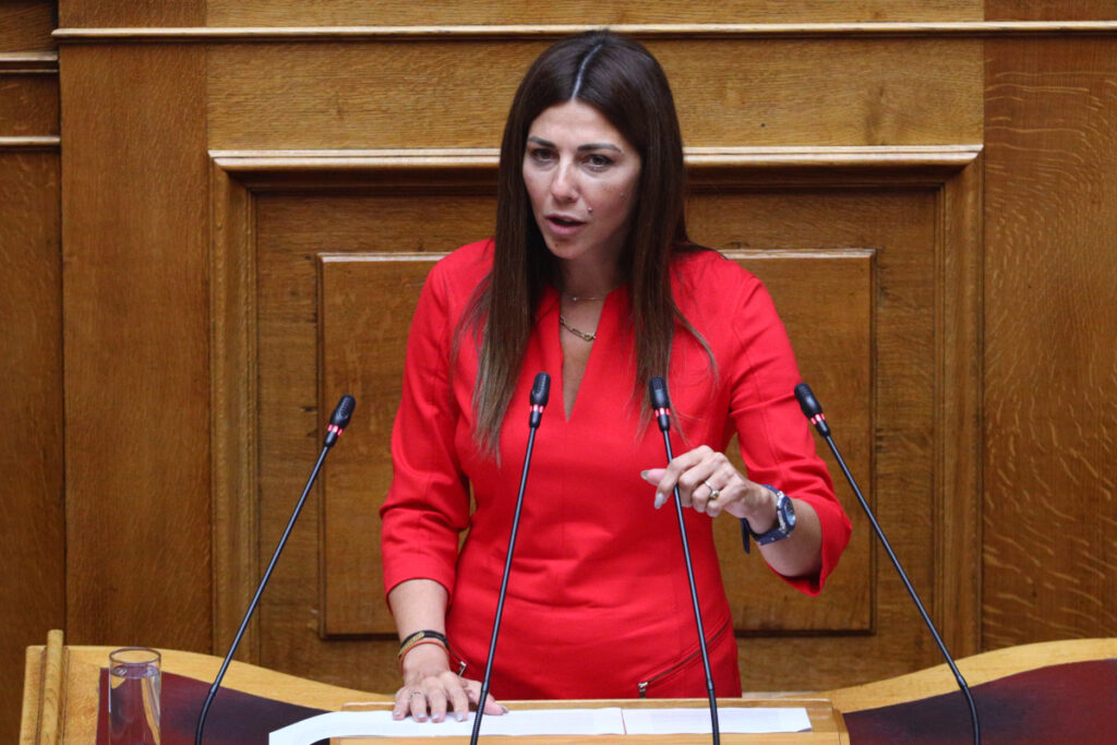 Σοφία Ζαχαράκη στη Βουλή