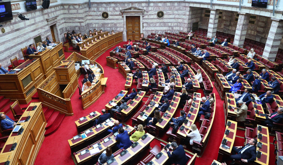 Βουλή ψηφοφορία για Κώστα Καραμανλή Τέμπη