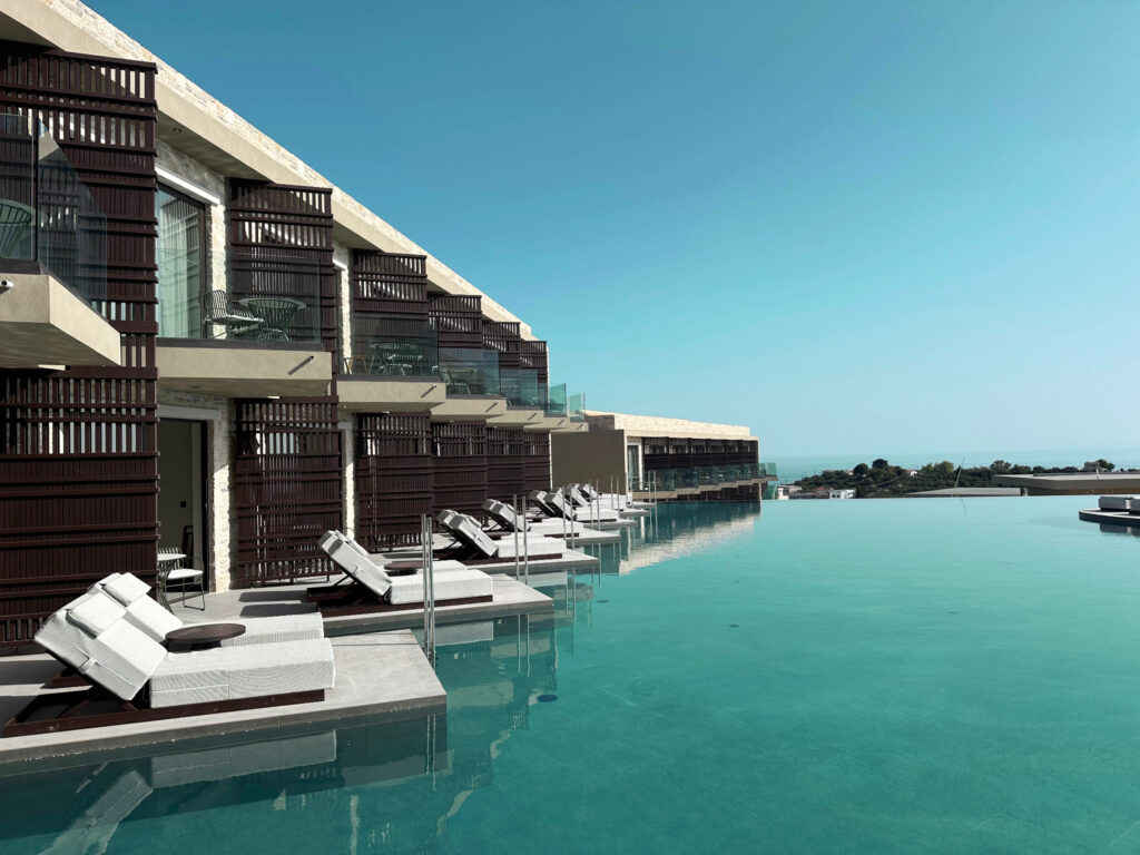 Louis Hotels: Μια εμπειρία πολυτέλειας σε 26 ξενοδοχεία σε Ελλάδα και Κύπρο