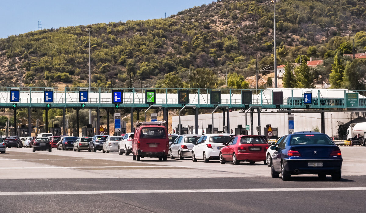 Γεμίζει ξανά η Αθήνα: Ξεκίνησε σταδιακά η επιστροφή των αδειούχων – Πού έχει κίνηση
