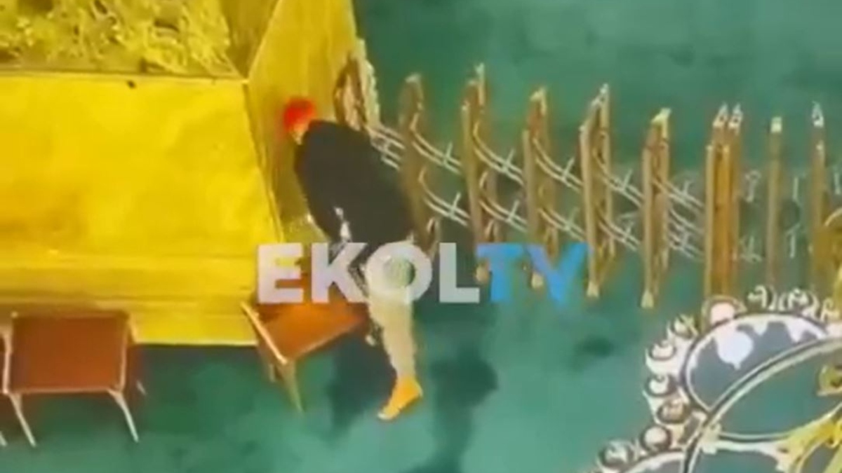 Απόπειρα εμπρησμού μέσα στην Αγία Σοφία – Βίντεο ντοκουμέντο