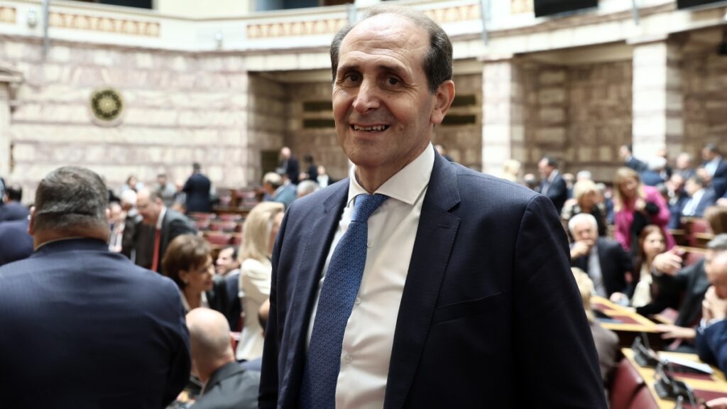 Απόστολος Βεσυρόπουλος: Πέθανε χωρίς απινιδωτή ο «πολιτικός των απινιδωτών» - Η τραγική ειρωνεία
