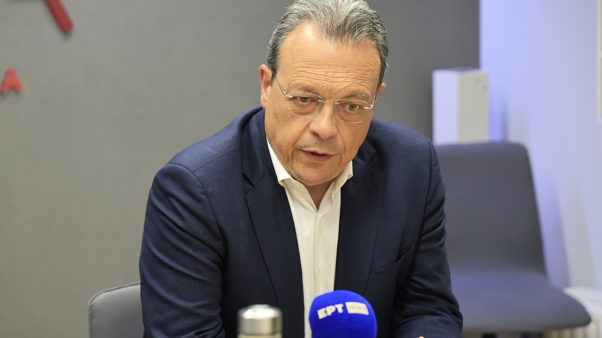 Περιοδείες στις πυρόπληκτες περιοχές ξεκινά ο Φάμελλος – Στην Κερατέα την Τετάρτη