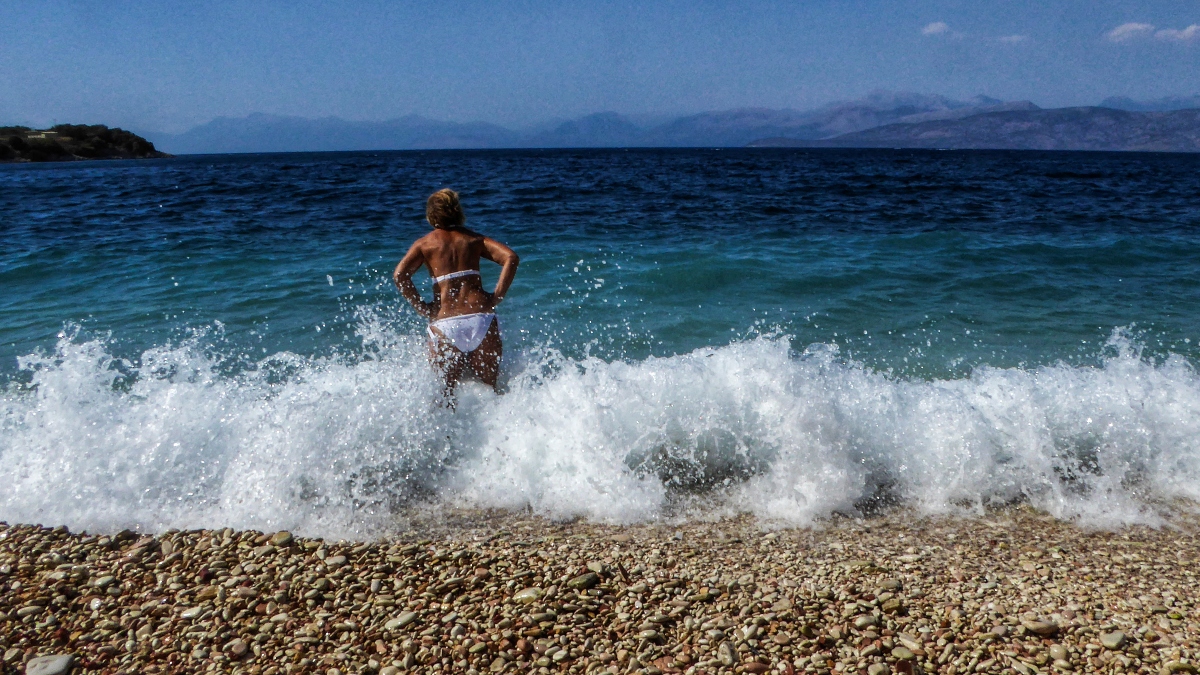 Καύσωνας με 41 βαθμούς και 8 μποφόρ στο Αιγαίο – Ο καιρός μέχρι τον Δεκαπενταύγουστο