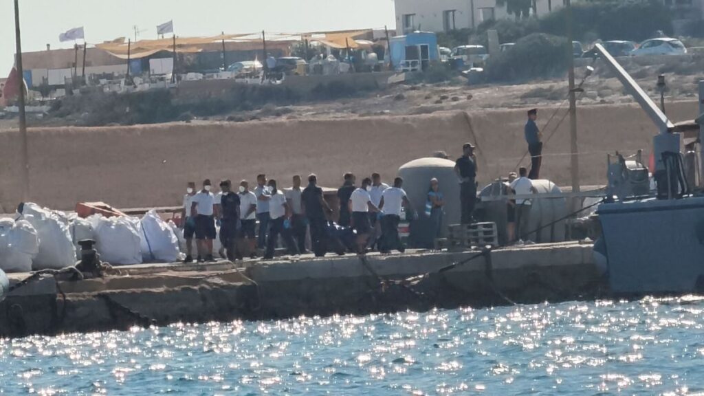 Λαμπεντούζα, μετανάστες
