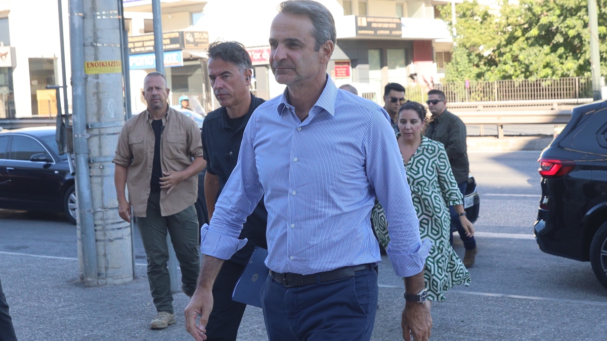 Επιστρέφει εκτάκτως στην Αθήνα ο Μητσοτάκης - Στην Πολιτική Προστασία ενός της ημέρας