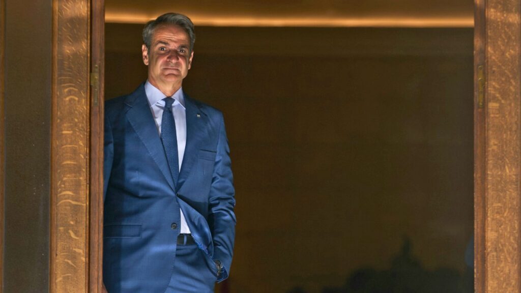 Politico: Η ελληνική κυβέρνηση «μπλόκαρε» την έρευνα για δύο υπουργούς σχετικά με το σκάνδαλο του ΟΠΕΚΕΠΕ