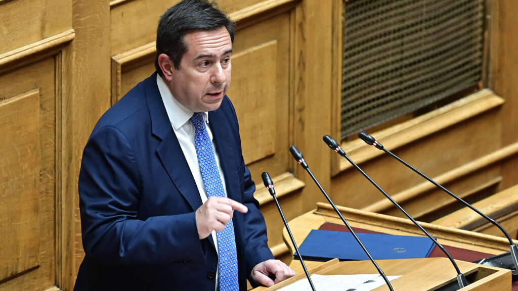 Νότης Μηταράκης