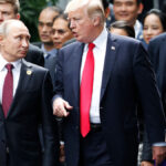 Bloomberg: Οι Ευρωπαίοι φοβούνται τα σχέδια Τραμπ και την προσέγγιση με τον Πούτιν