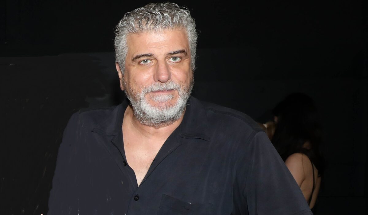 Έξαλλος ο Βλαδίμηρος Κυριακίδης στο τέλος παράστασης στα Χανιά: «Δεν χρειάζεται να ξανάρθουμε»