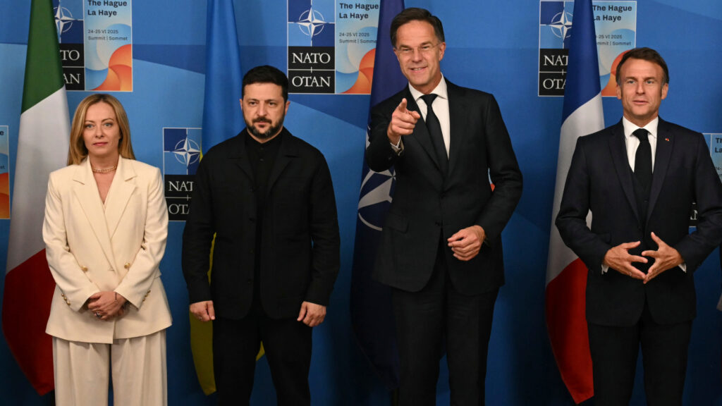 Με… κηδεμόνες ο Ζελένσκι στον Λευκό Οίκο – Ποιοι θα τον συνοδεύσουν στο ραντεβού με τον Τραμπ
