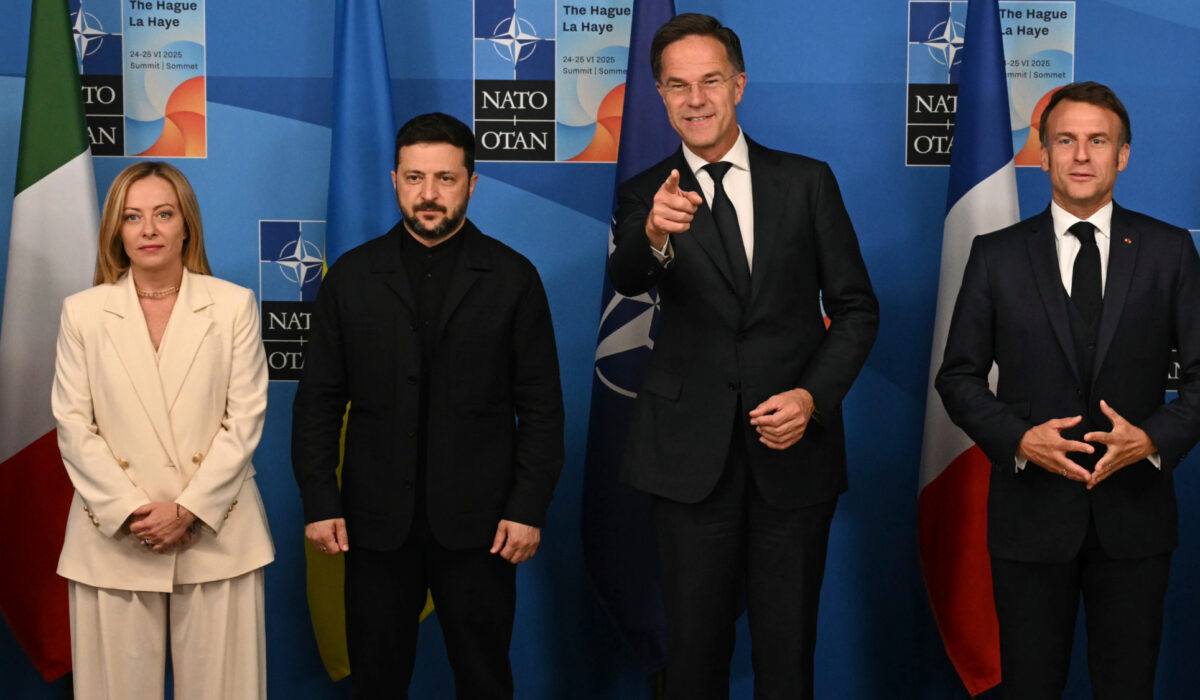 Με… κηδεμόνες ο Ζελένσκι στον Λευκό Οίκο – Ποιοι θα τον συνοδεύσουν στο ραντεβού με τον Τραμπ