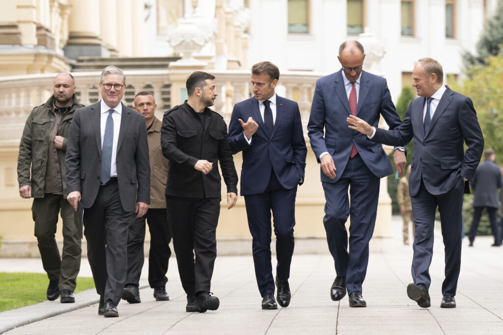 Ουκρανία: Η διπλωματική «σκακιέρα» Τραμπ – Πούτιν και η αγωνία Ευρωπαίων και Ζελένσκι