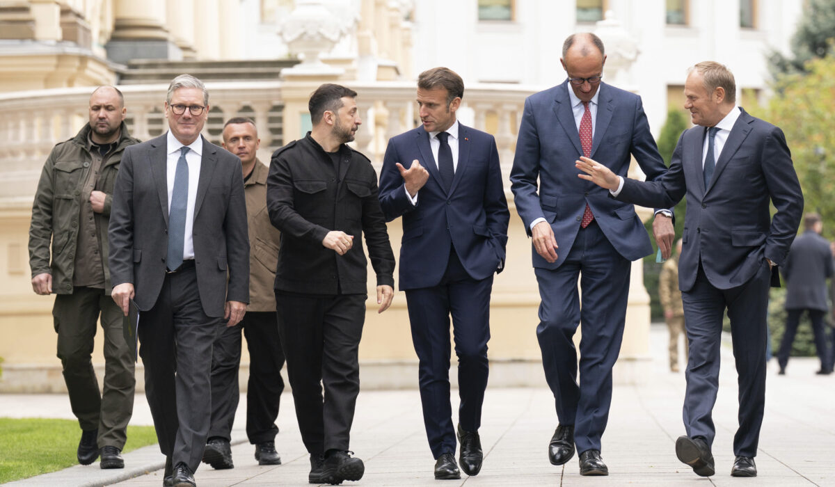 Ουκρανία: Η διπλωματική «σκακιέρα» Τραμπ – Πούτιν και η αγωνία Ευρωπαίων και Ζελένσκι
