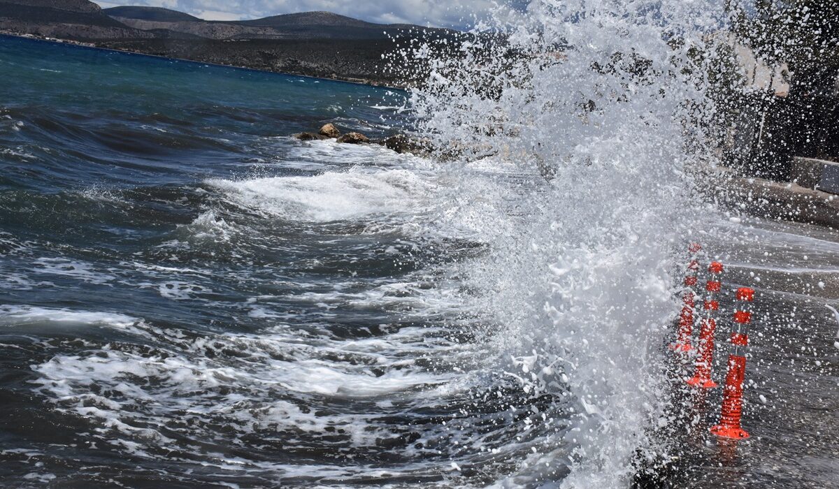 Θυελλώδεις άνεμοι στο Αιγαίο: Στα 100 km/h η μέγιστη ριπή το Σάββατο 2/8