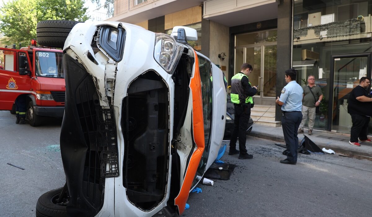 Τραγική κατάληξη η ανατροπή ασθενοφόρου στο Γουδή: Πέθανε ο 50χρονος ασθενής