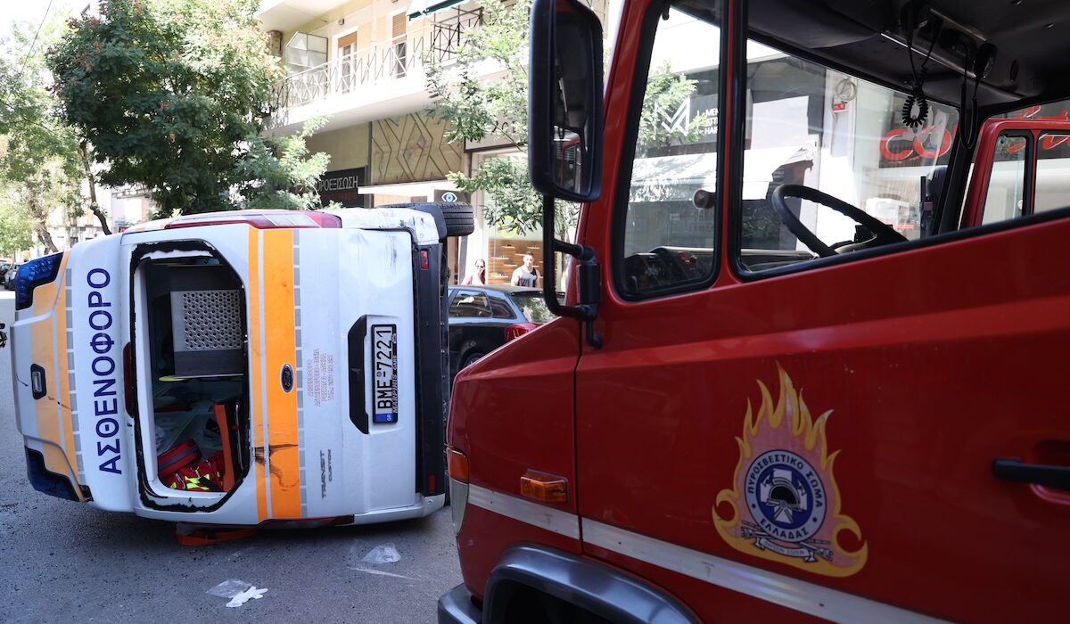 Τραγική κατάληξη με την ανατροπή ασθενοφόρου στο Γουδή: Πέθανε ο 50χρονος ασθενής