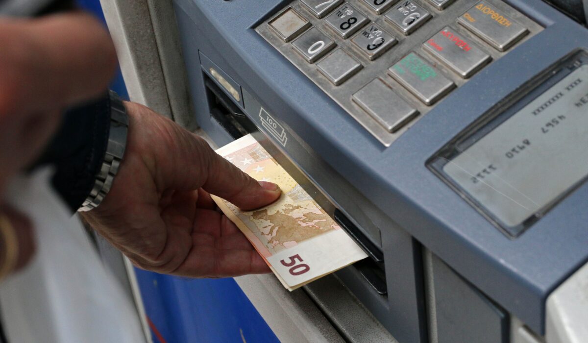 ΑΤΜ: Αλλάζουν όλα από Δευτέρα 11/8- Ανατροπές στις συναλλαγές