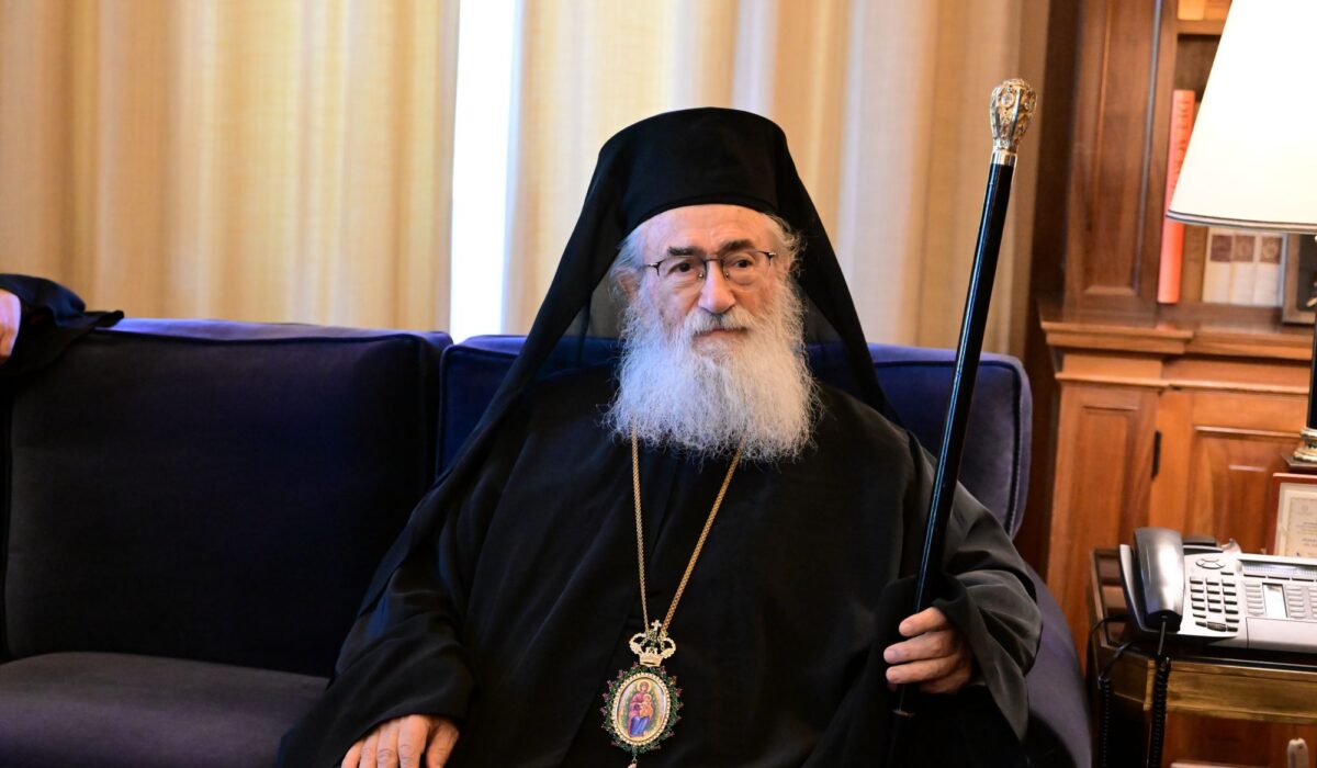 Μονή Σινά: Με αγωγές απειλεί ο Δαμιανός στα «κουτσομπολιά» των μοναχών για τη ζωή του