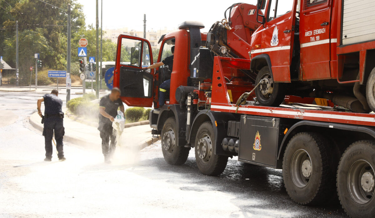 Εκτροπή πυροσβεστικού οχήματος στη Νέα Χαλκηδόνα