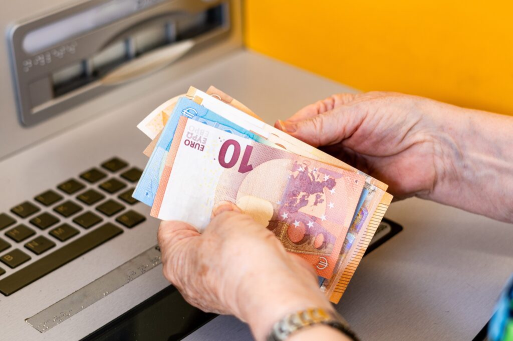 επίδομα 250 ευρώ σε συνταξιούχους