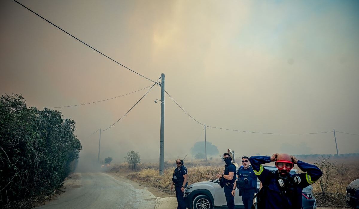 φωτια κερατέα